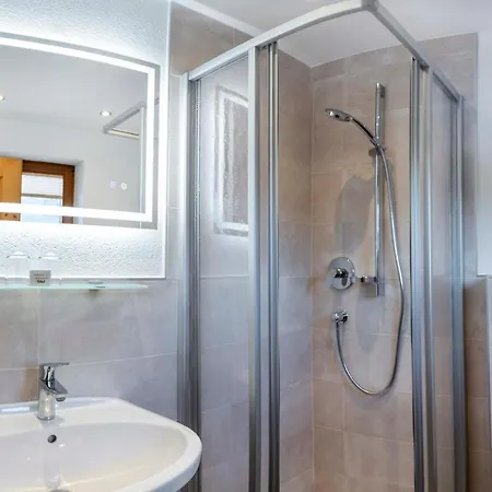 豪斯奥拓阿诺德酒店