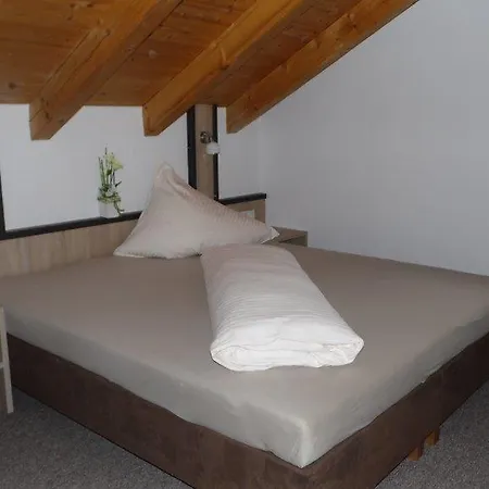 豪斯奥拓阿诺德酒店 3*