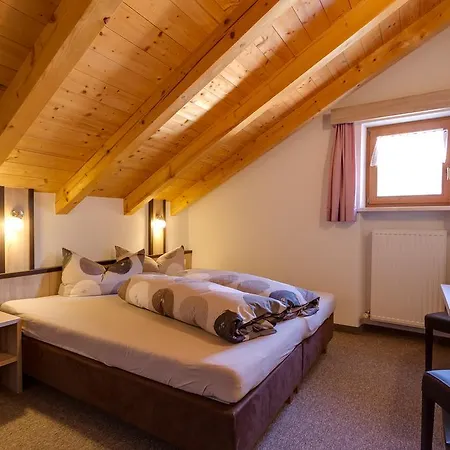 招待所 豪斯奥拓阿诺德酒店